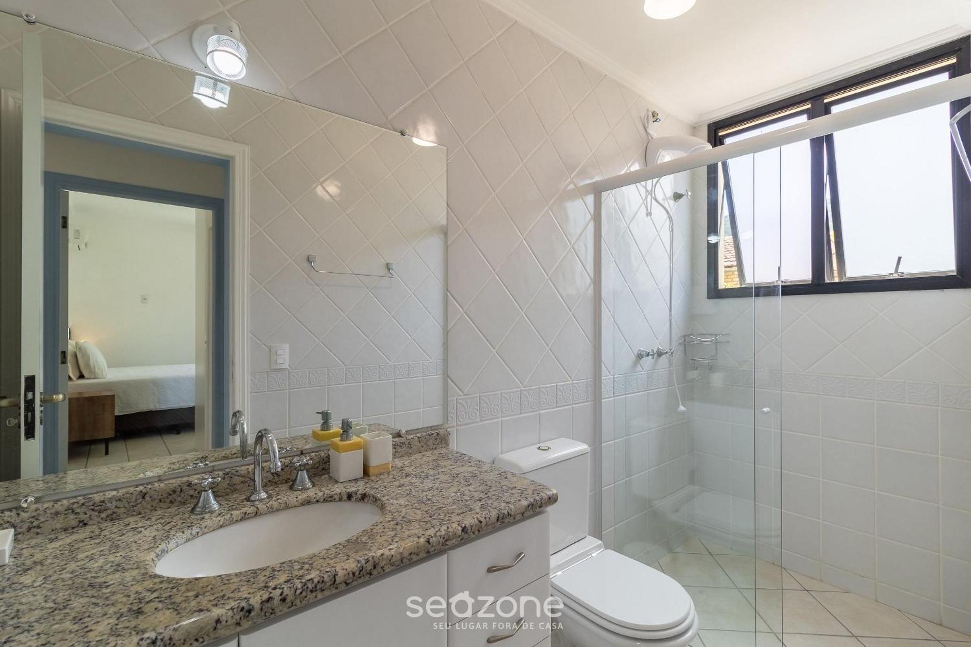 Apartamento C/ Churrasqueira Na Lagoa Da Conceicao Sro0002 *